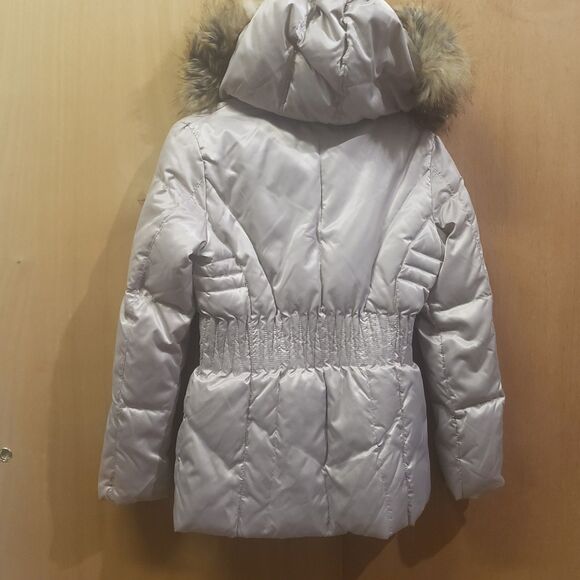 Laundry by Shelli Segal women's stretch quilted puffer jacket w faux fur hood
Sm - Picture 7 of 8